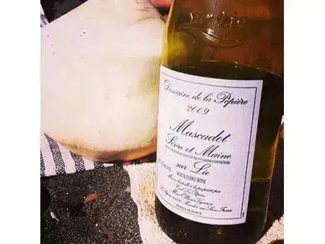 Wine 101: Sur Lie Waiter Recommendations-My Wine Canada