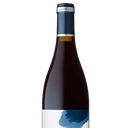 Wine bottle with 'Queylus' label on a white background